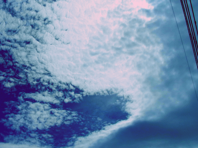 大きな鱗雲（うろこぐも）