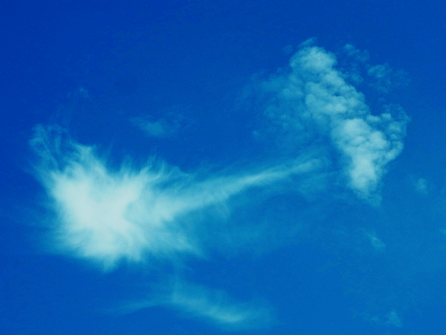 白い鼓（つづみ）の雲･･･響き