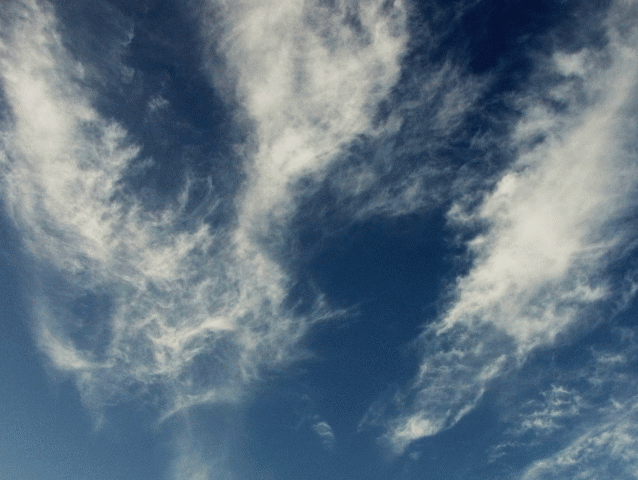６月の空と雲　絹雲　放射雲