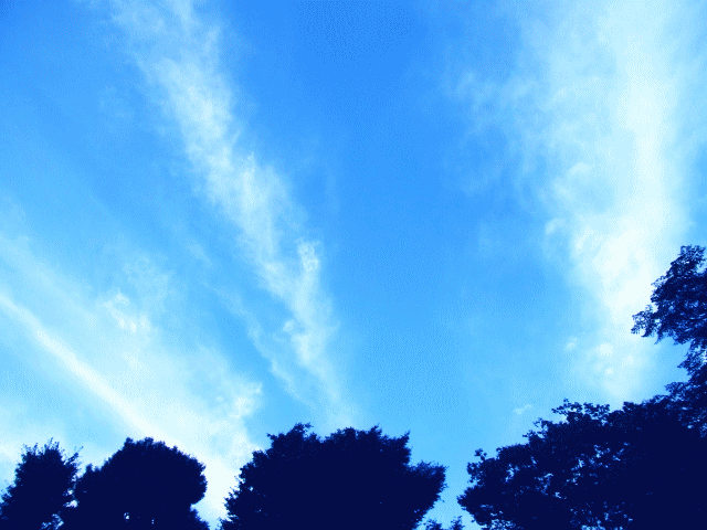 ６月の空と雲  放射雲