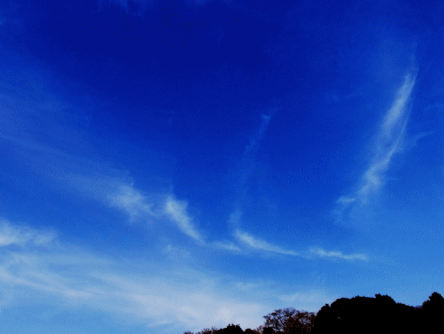｢多層｣的な雲　◆春の空
