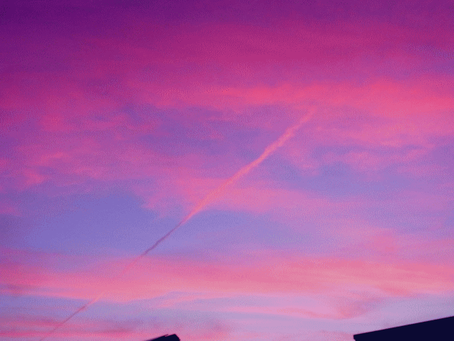 梅雨の空　◇夕焼け　飛行機雲
